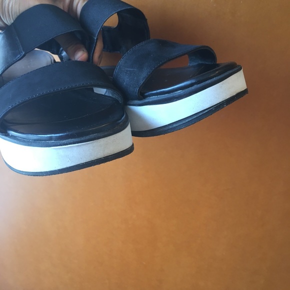 Naturalizer sz 10.5 Carys flatforms sandals - Picture 7 of 8